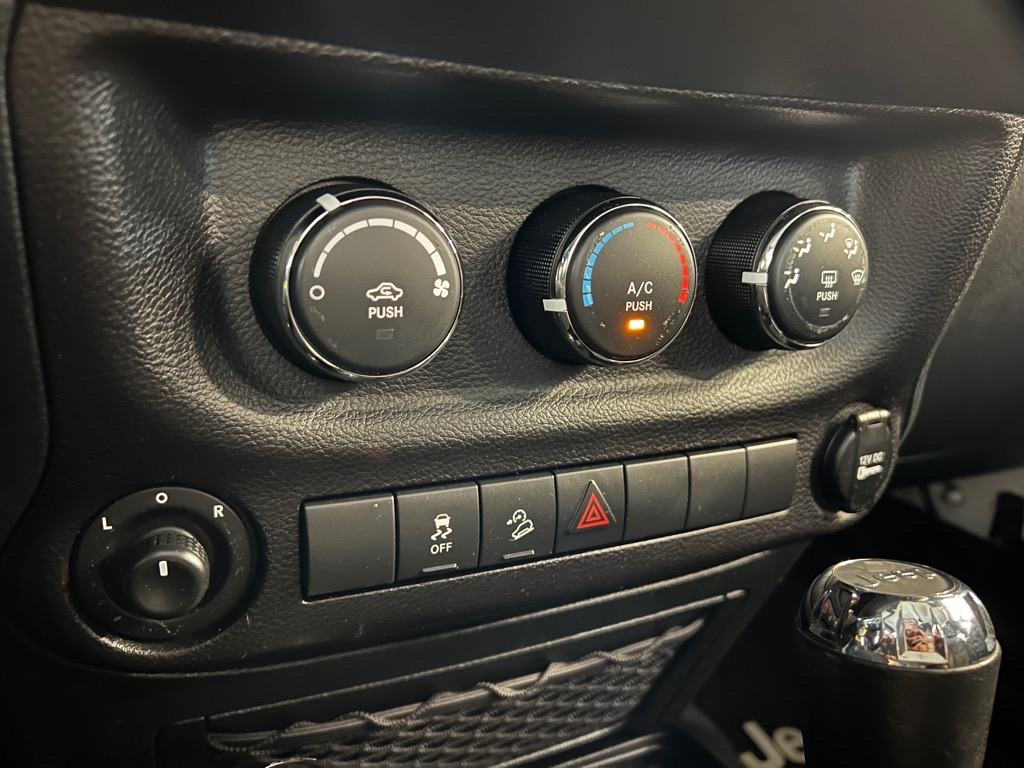 2018 Jeep Wrangler Unlimited Sport S photo 13