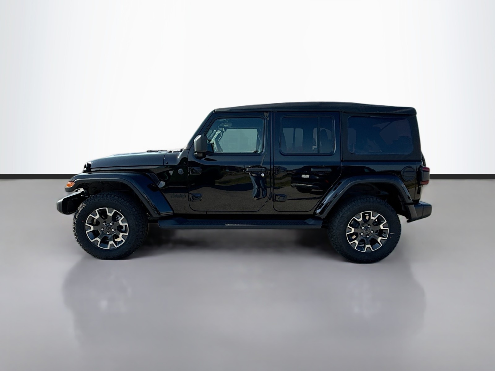 2025 Jeep Wrangler Sahara photo 6