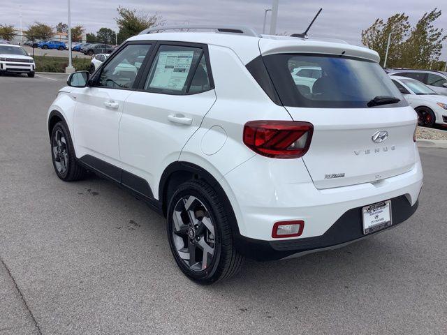 2026 Hyundai Venue SEL photo 2