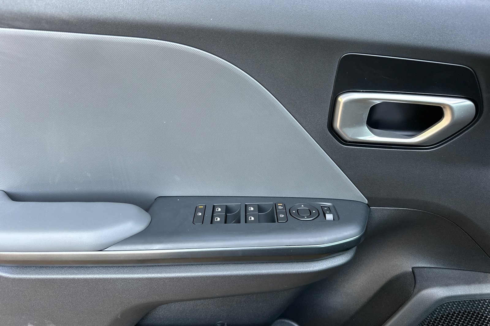 2025 Kia K4 LXS photo 7