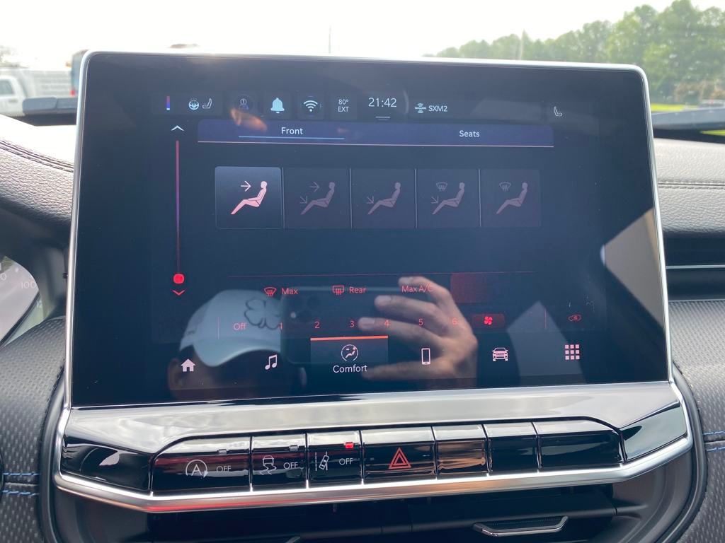 2025 Jeep Compass Latitude photo 18