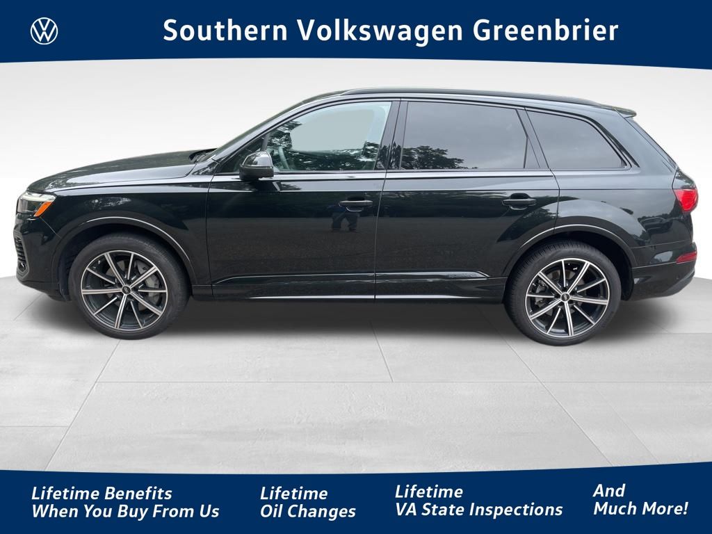 2025 Audi Q7 45 Premium Plus photo 2