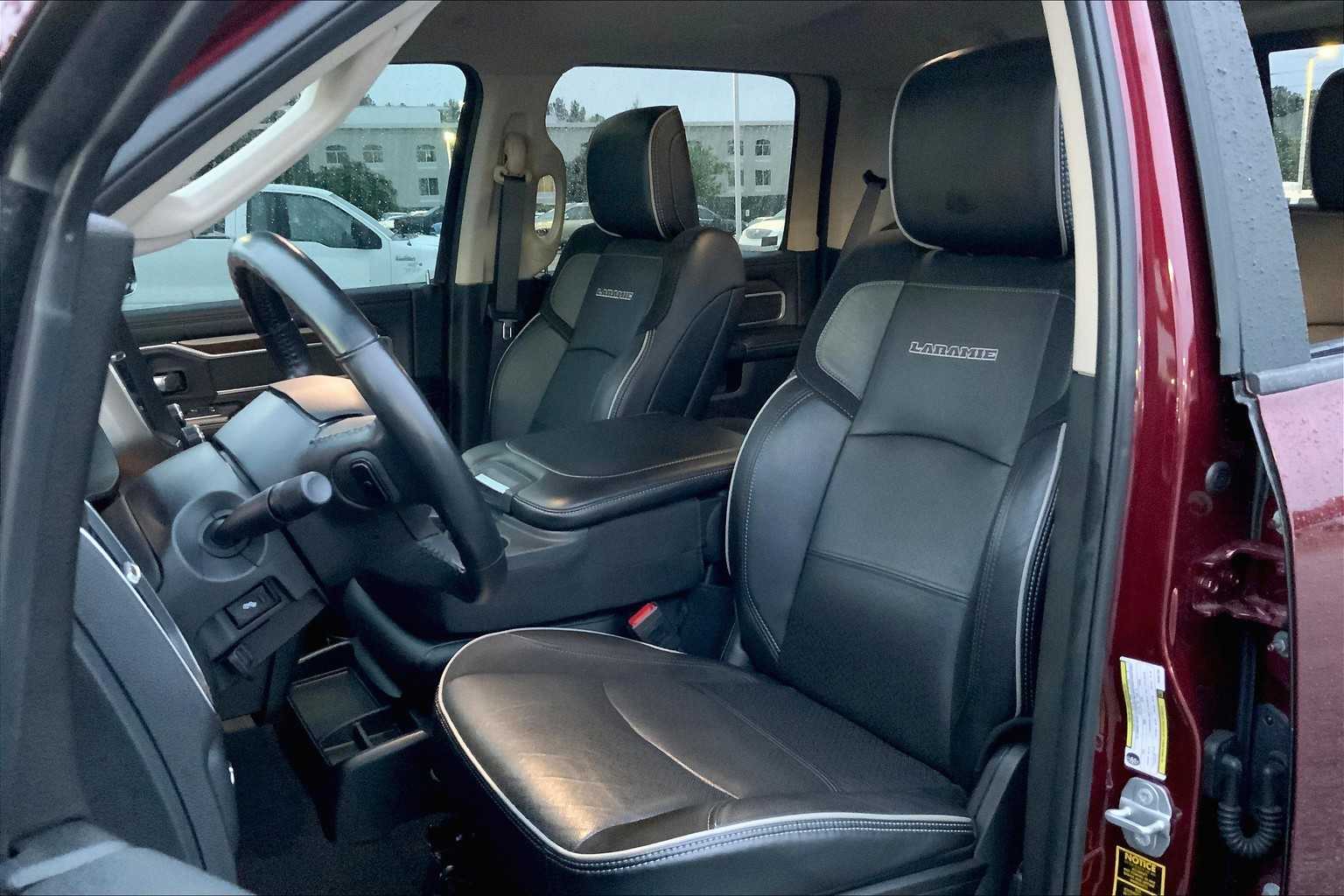 2022 Ram 2500 Laramie photo 7