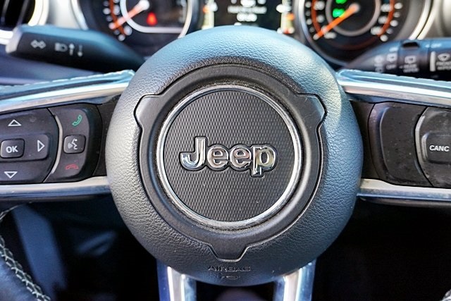 Used 2018 Silver Jeep Unlimited Sahara image 35