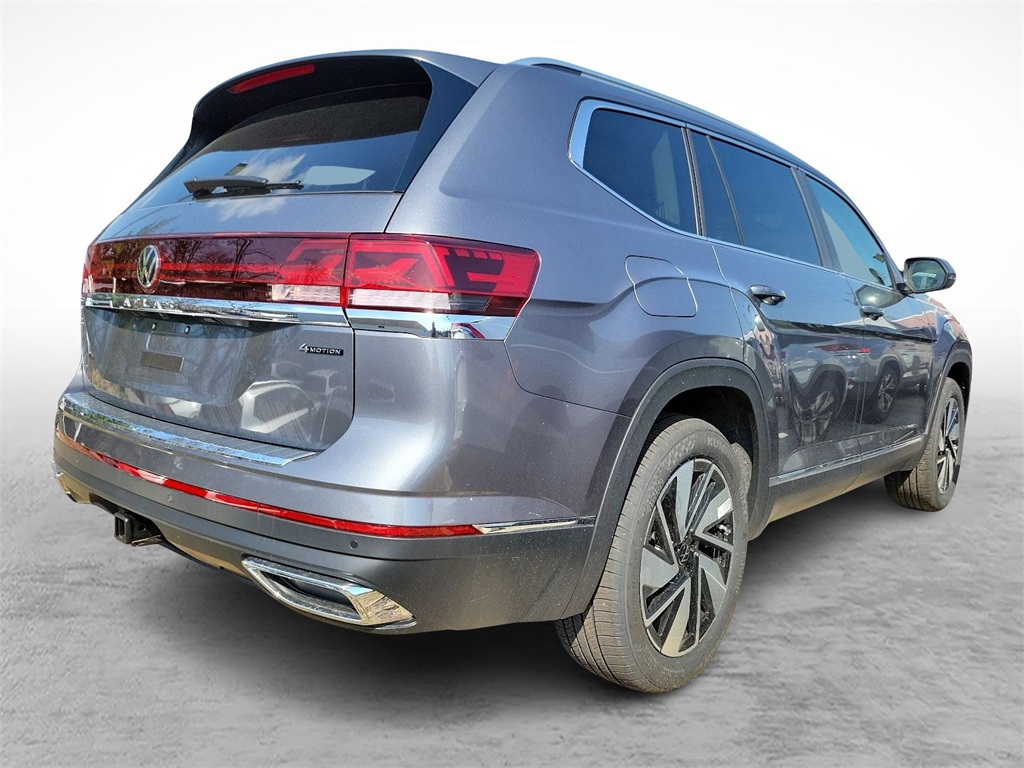 2024 Volkswagen Atlas SEL photo 4