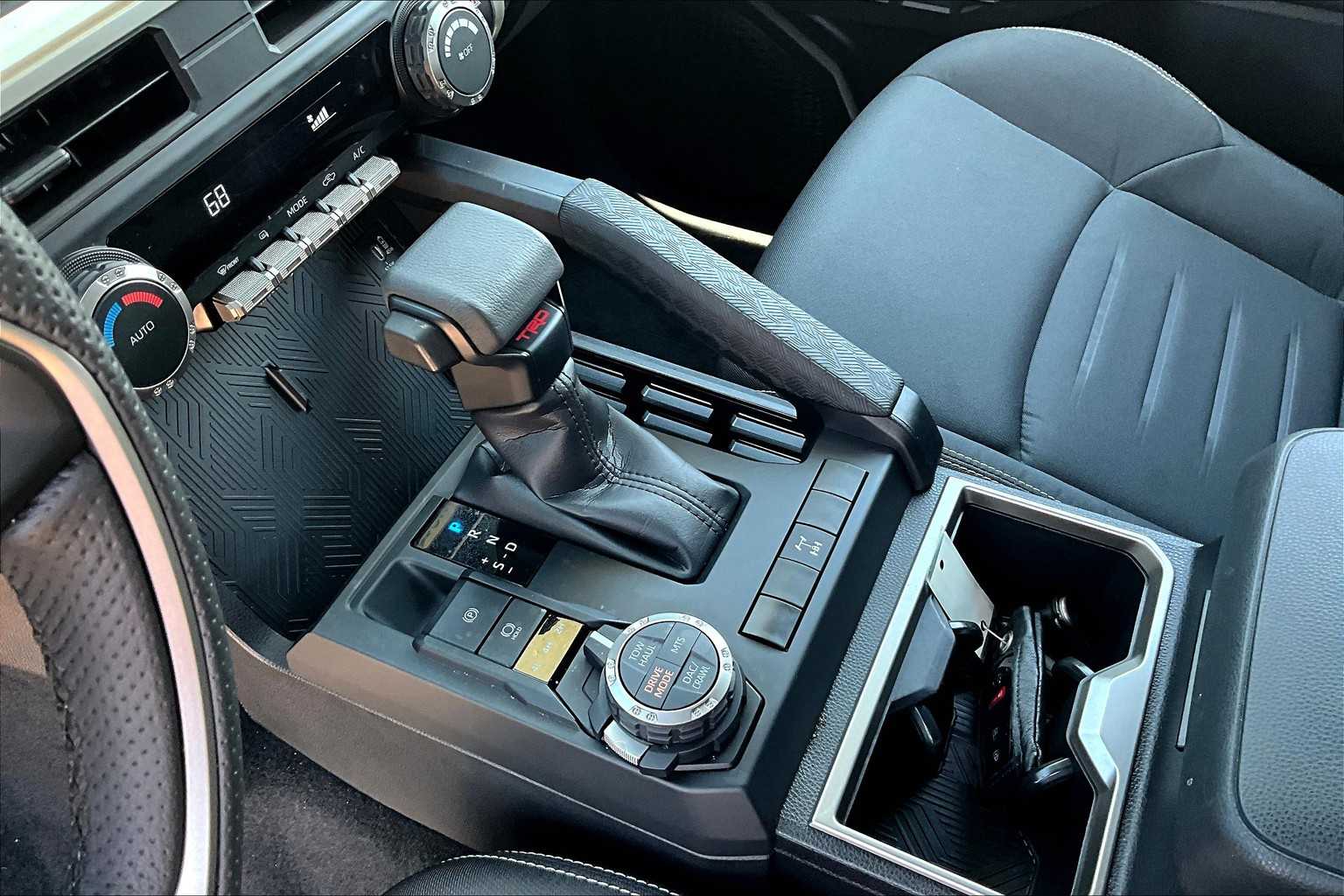2024 Toyota Tacoma TRD photo 15