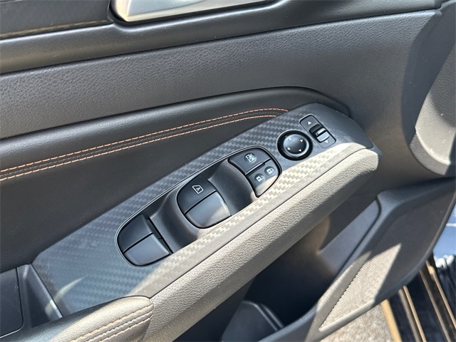 2022 Nissan Altima 2.5 SR photo 18