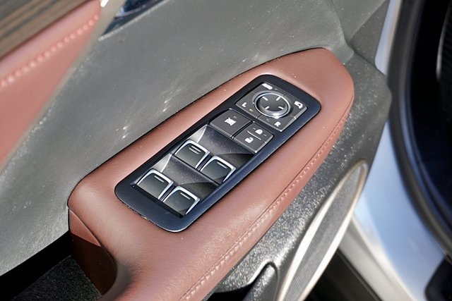 Used 2017 White Lexus 350 image 23