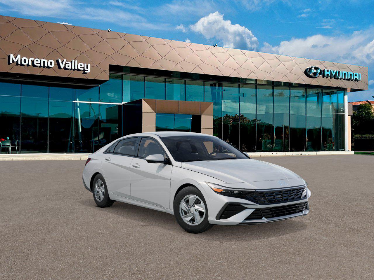 2025 Hyundai Elantra SE photo 2
