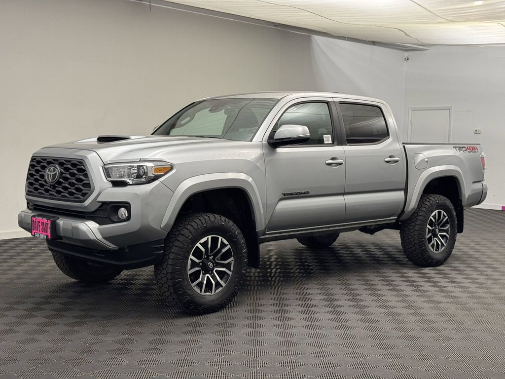 2023 Toyota Tacoma TRD Sport V6 photo 2