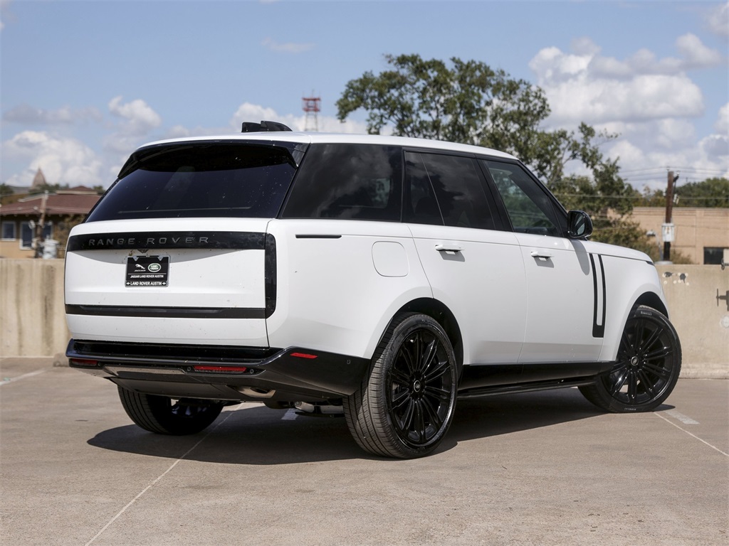 2025 Land Rover Range Rover SE photo 6