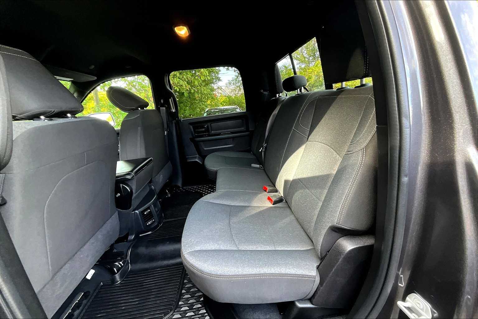 2022 Ram 2500 Tradesman photo 18