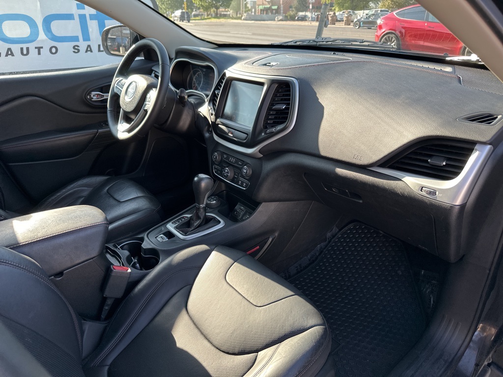 2017 Jeep Cherokee Trailhawk photo 8