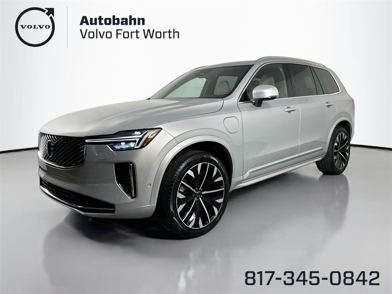 2025 Volvo XC90 Plus's photo