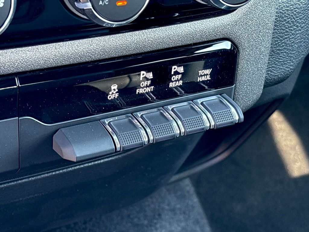2026 Ram 1500 Tradesman photo 17