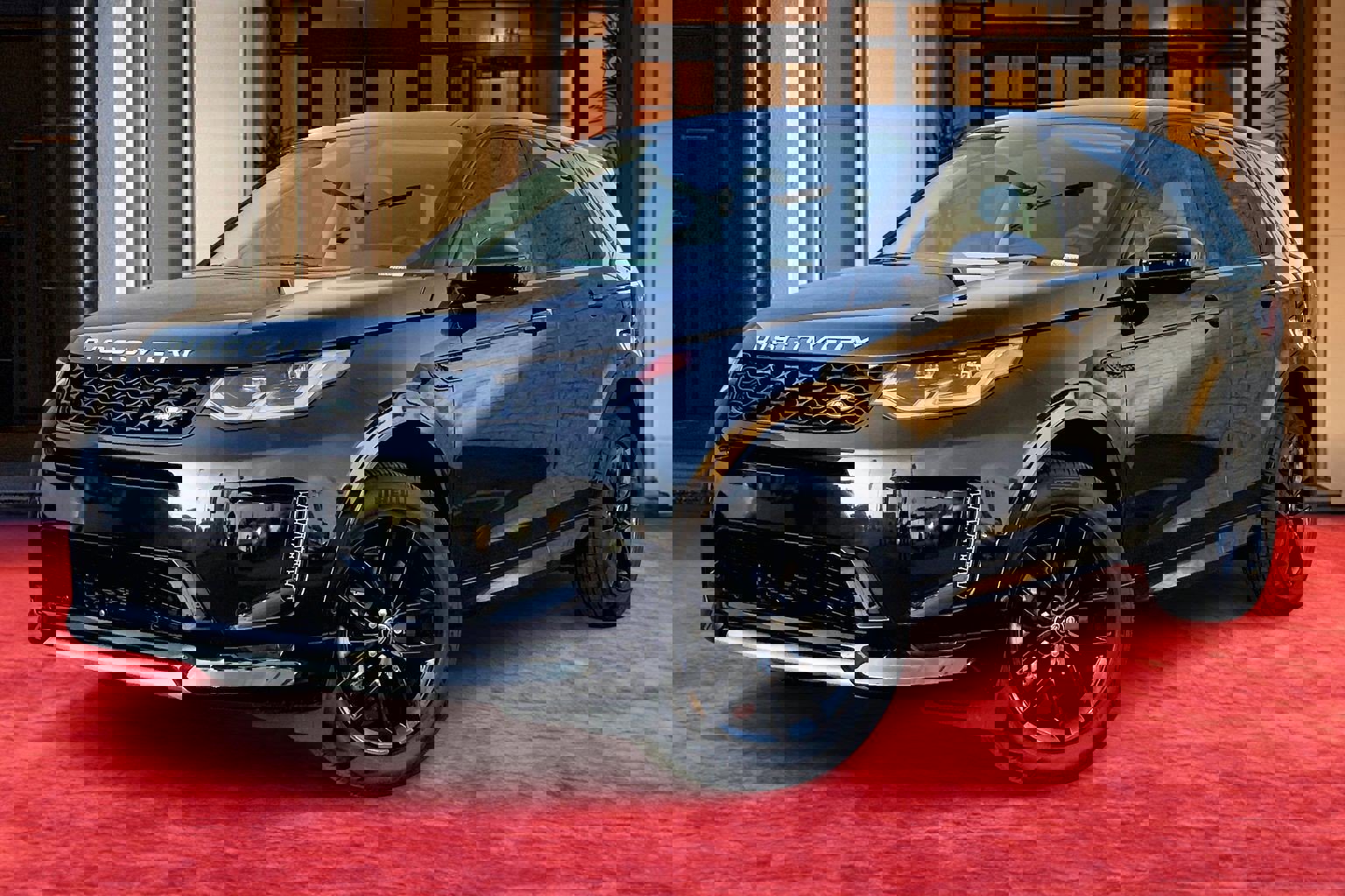 2024 Land Rover Discovery Sport S's photo