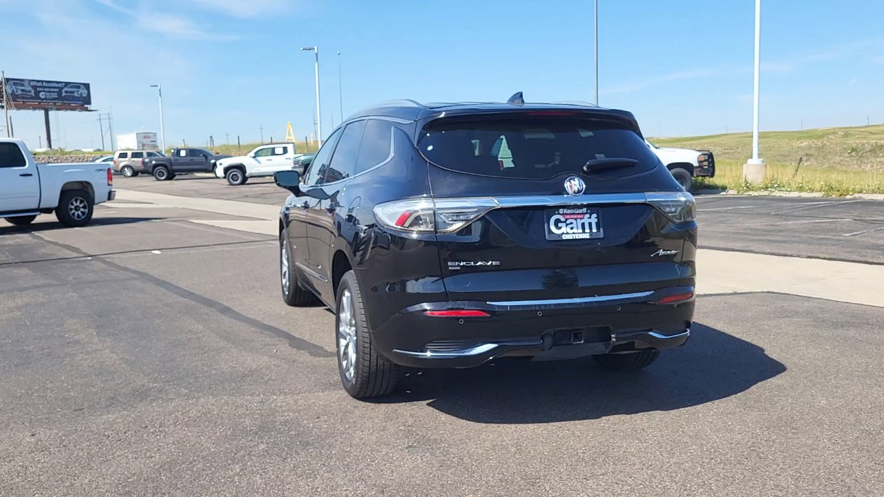 2023 Buick Enclave Avenir photo 5