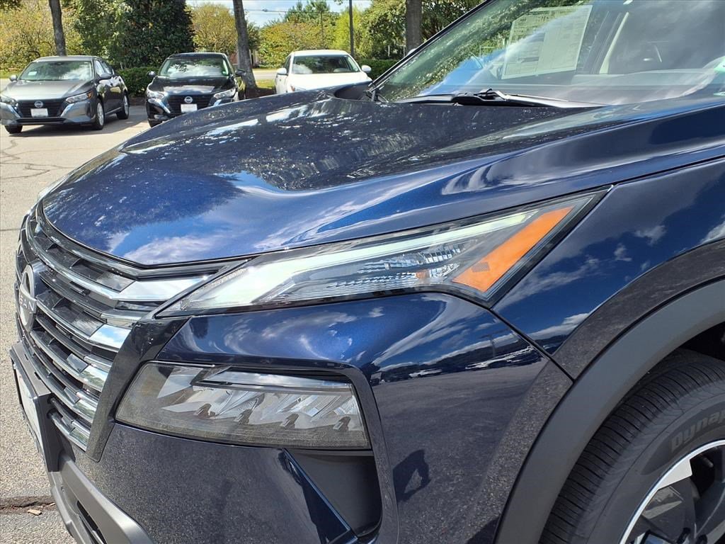 2026 Nissan Rogue SV photo 3