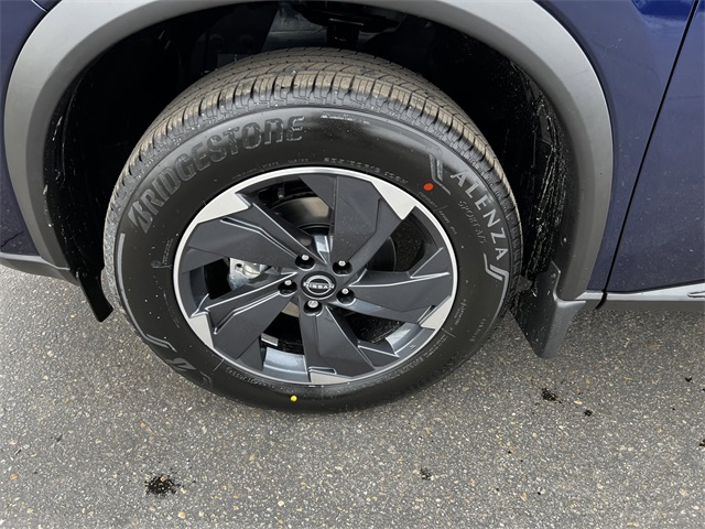 2024 Nissan Rogue SV photo 8