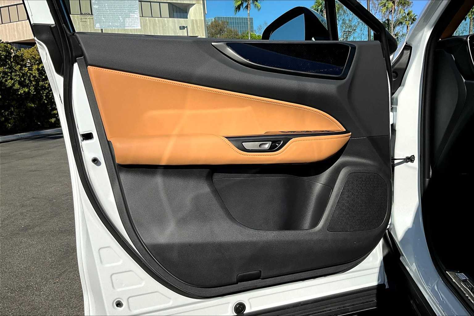 2026 Lexus NX 350 photo 16