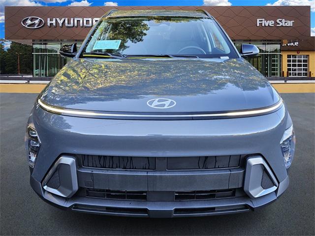 2026 Hyundai Kona SEL photo 2