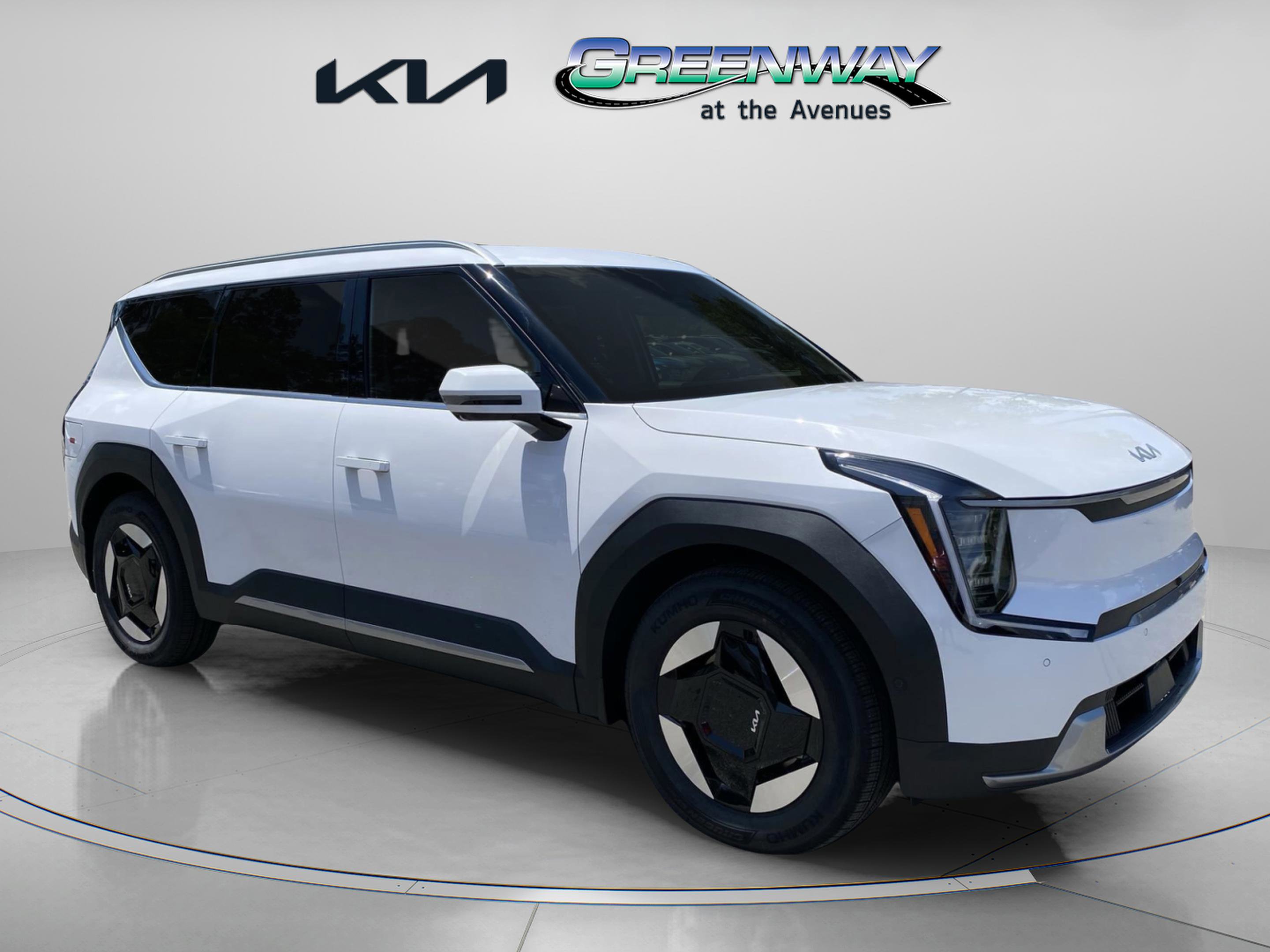 2026 Kia EV9 Wind's photo