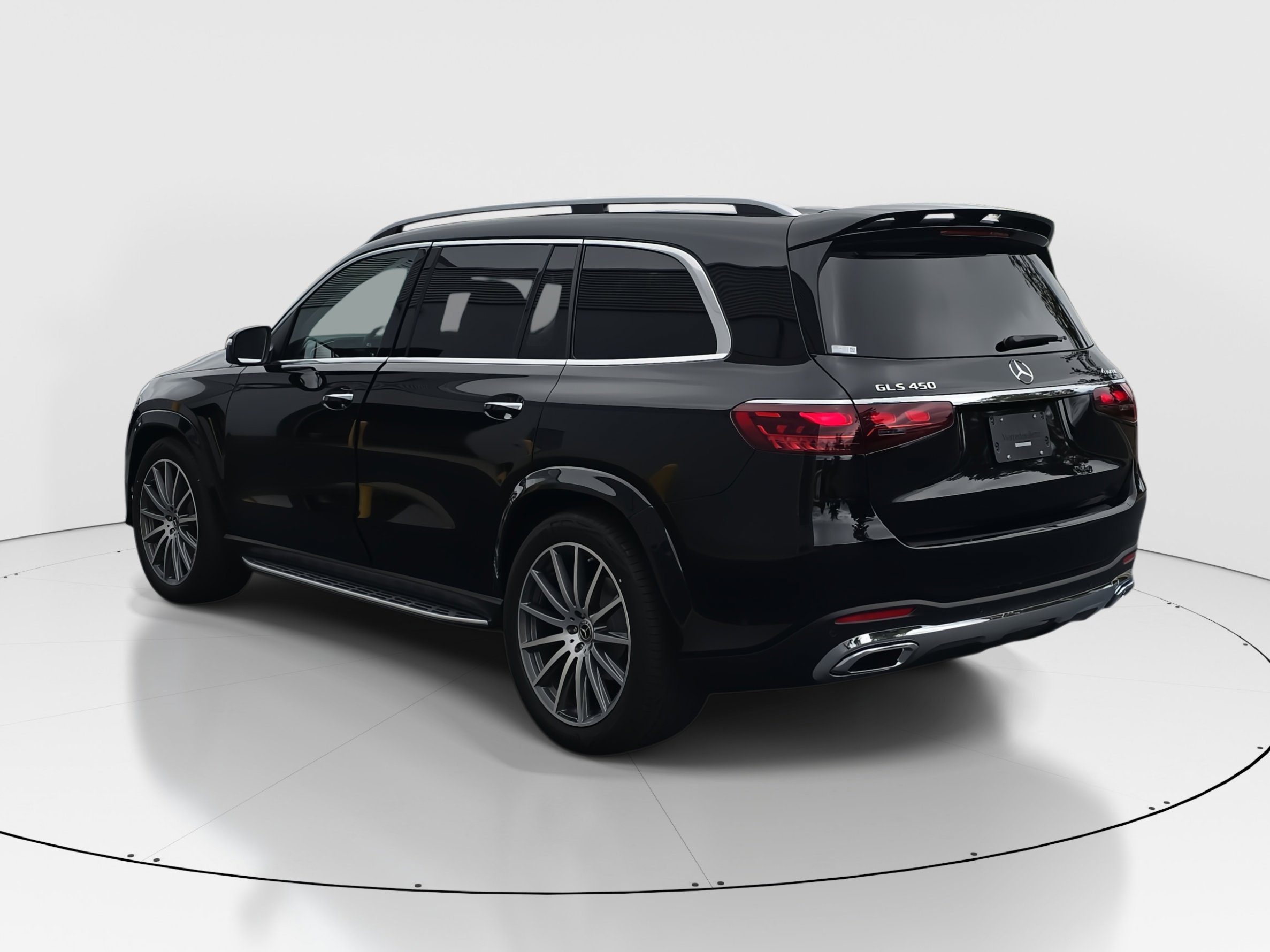 2026 Mercedes Benz GLS 450 4MATIC photo 4