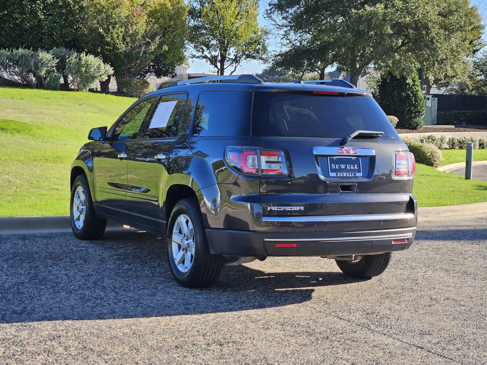 2015 Gmc Acadia SLE photo 3