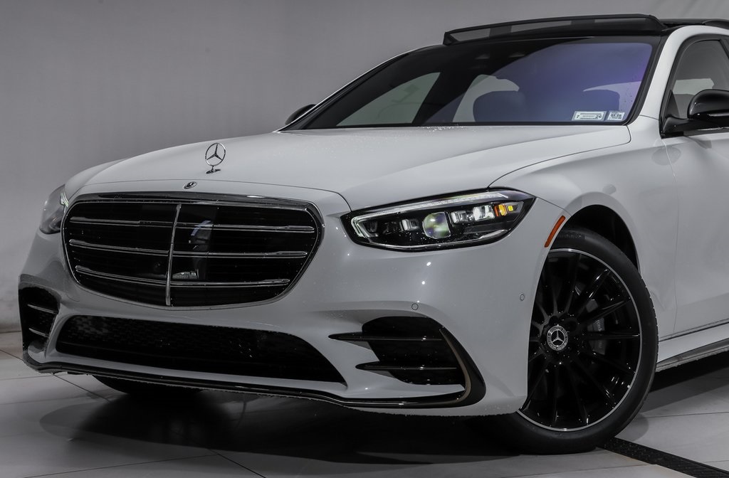 2025 Mercedes Benz S 580 4MATIC photo 2