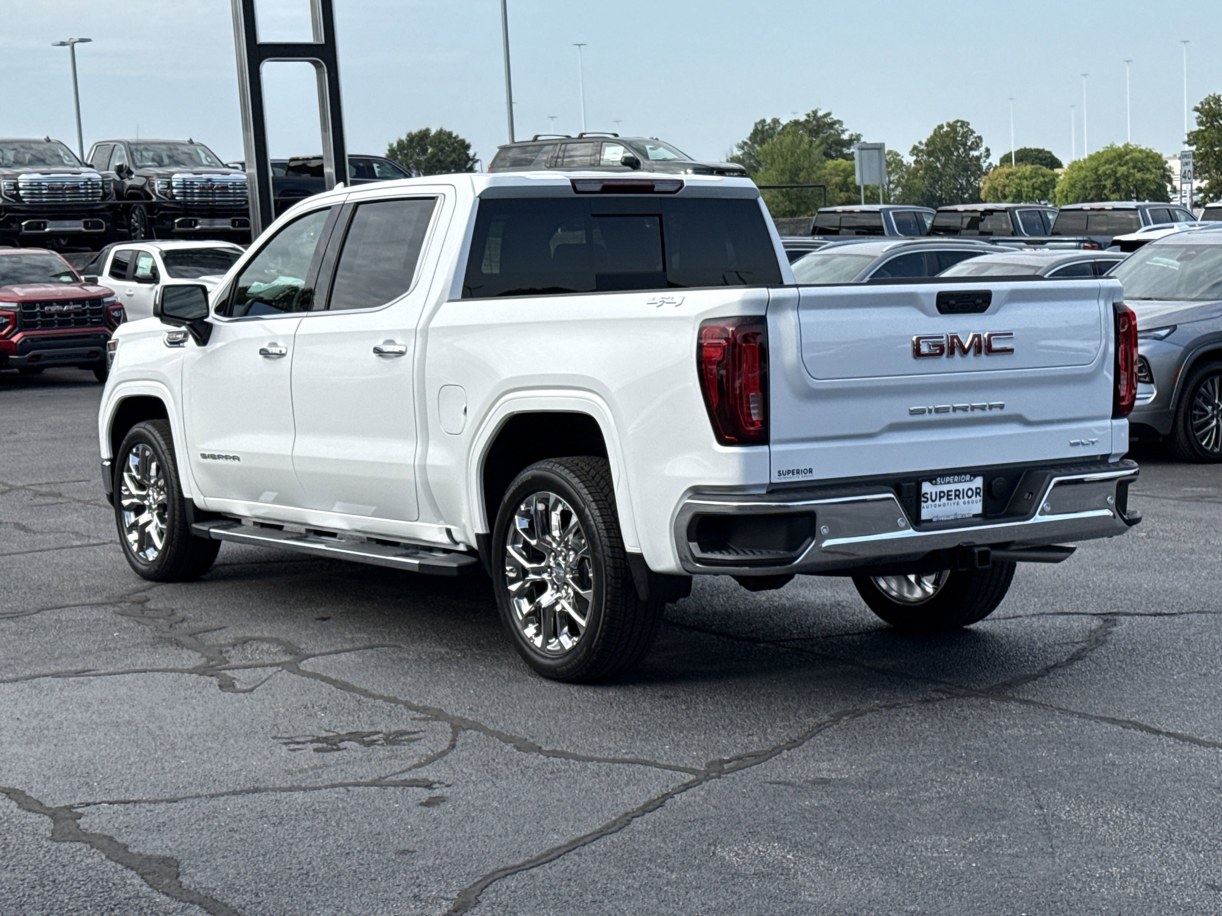 2025 Gmc Sierra SLT photo 10