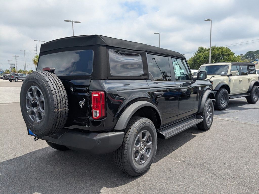 2025 Ford Bronco Big Bend photo 2