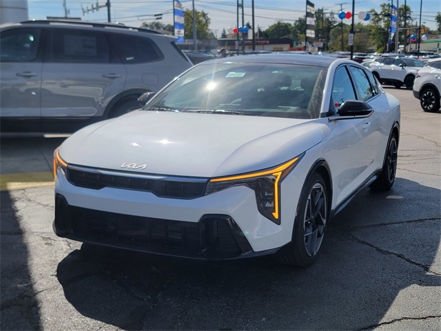 2025 Kia K4 GT-Line photo 7