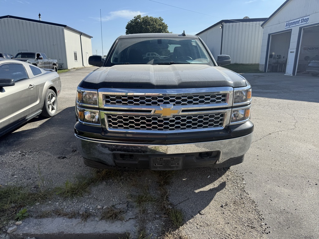 2015 Chevrolet Silverado 1500 LT photo 2
