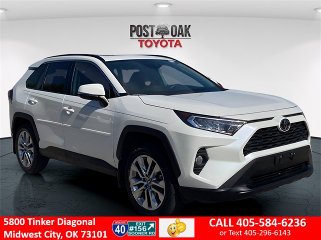 2021 Toyota RAV4 XLE Premium photo 2
