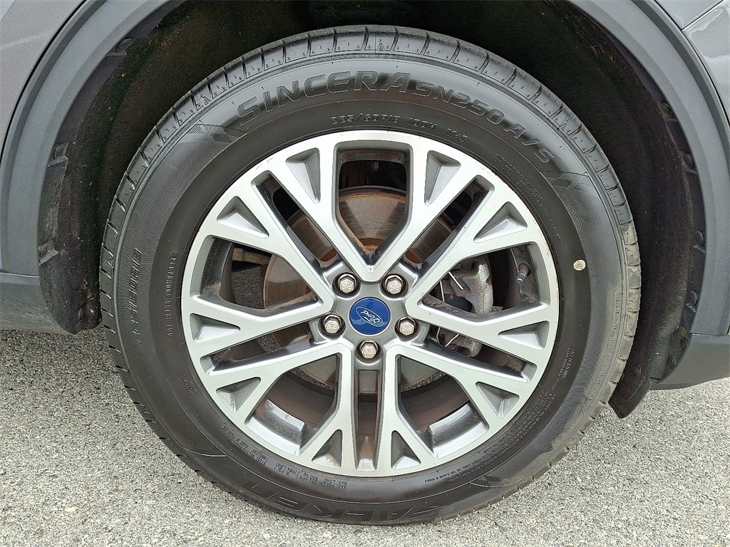 2021 Ford Escape SEL photo 8