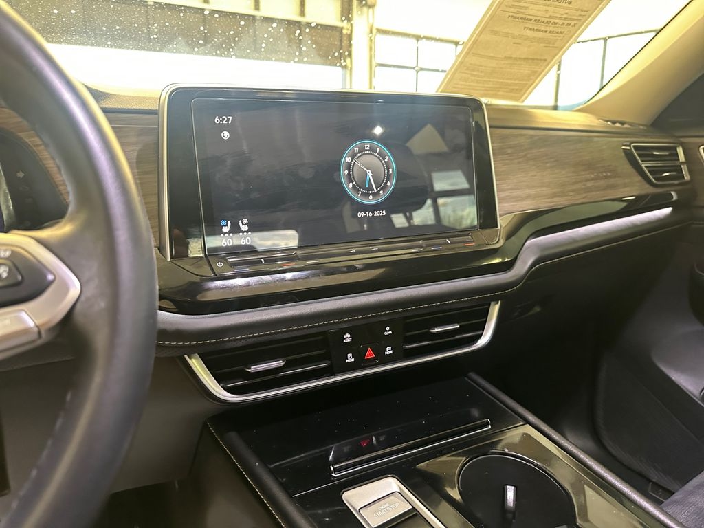 2024 Volkswagen Atlas SEL Premium R-Line photo 11
