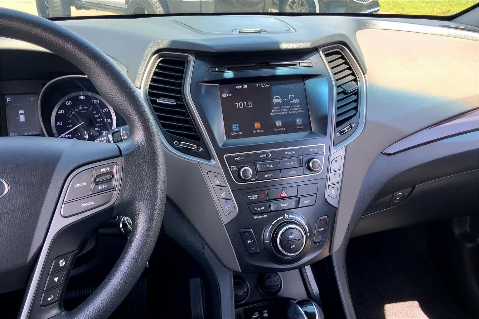 2019 Hyundai Santa Fe XL SE photo 3
