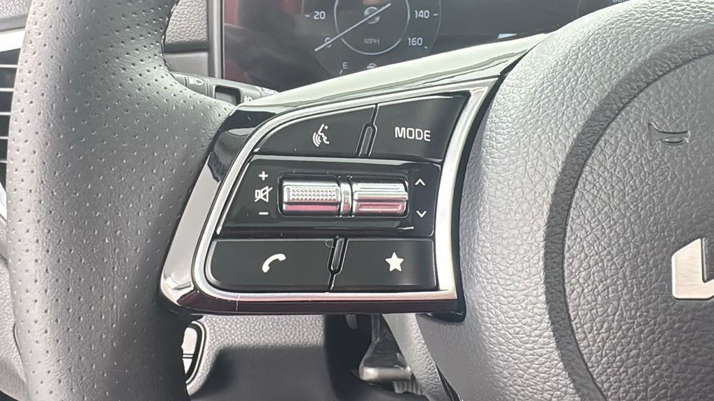 2026 Kia Seltos SX photo 23