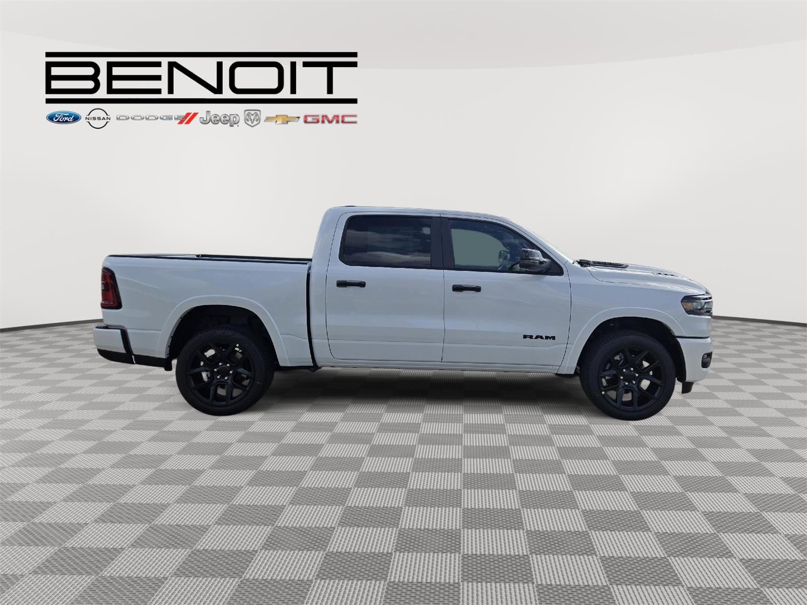 2025 Ram 1500 Laramie photo 4