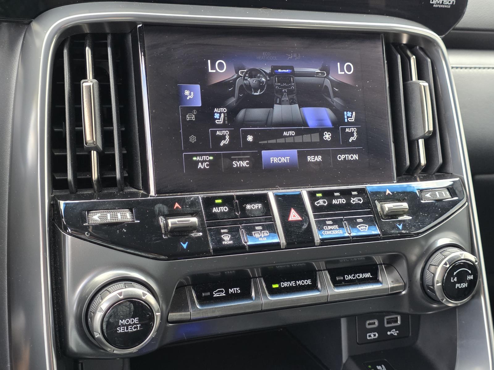 2022 Lexus LX 600 Luxury photo 22