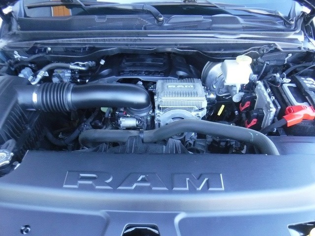 2021 Ram 1500 Laramie photo 4