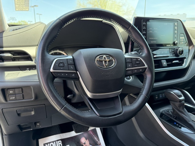 2022 Toyota Highlander XLE photo 22