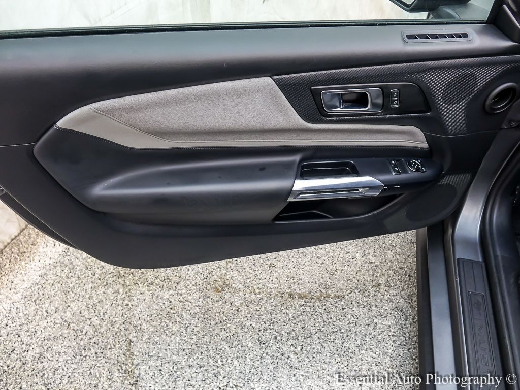 2025 FORD MUSTANG - Image 19