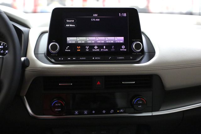 2025 Nissan Rogue SV photo 10