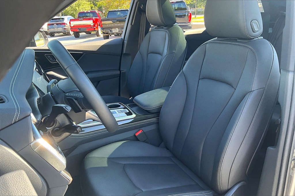 2025 Audi Q7 55 Premium Plus photo 14