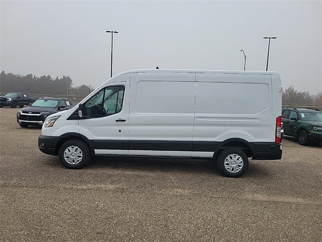 2024 Ford Transit photo 2