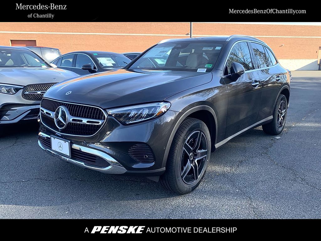 2026 Mercedes-Benz GLC Base's photo