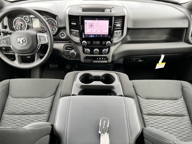 2025 Ram 1500 Tradesman photo 9