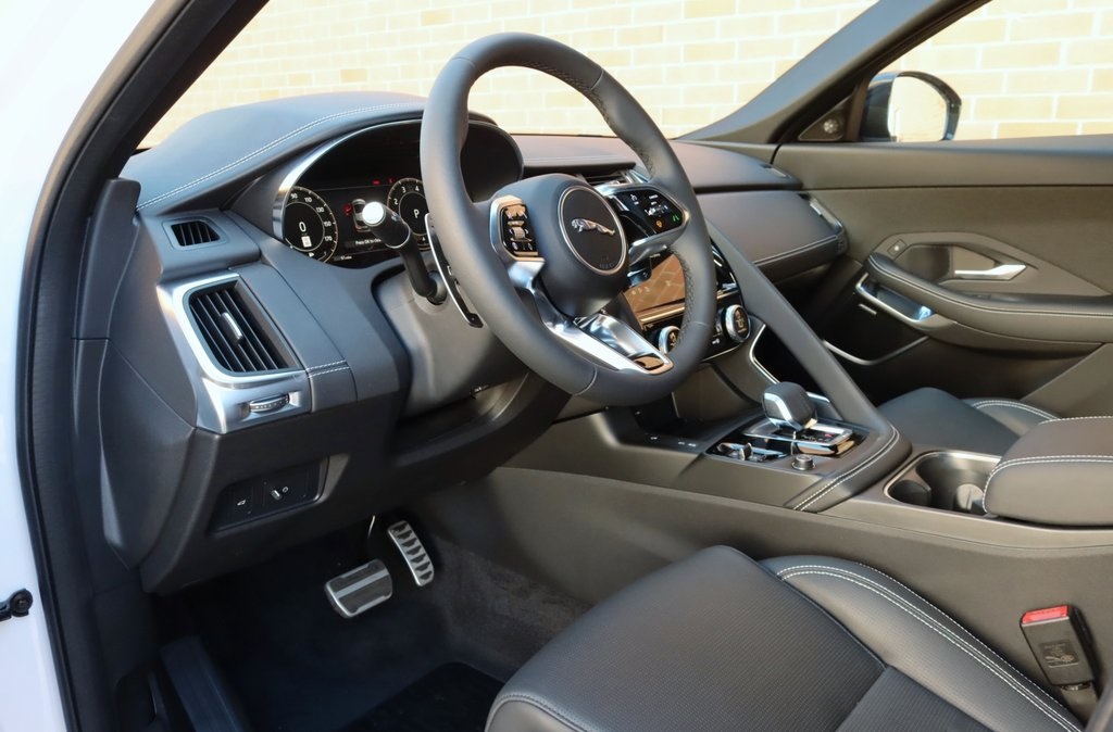 2024 JAGUAR PACE P250 - Image 12