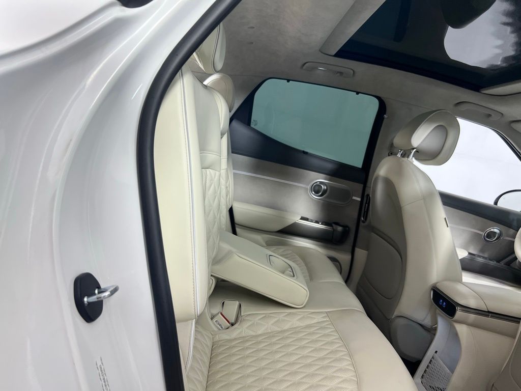 2023 Genesis GV60 Performance photo 26
